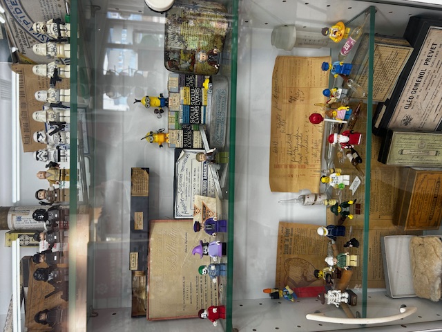 Farmacia Javier Caro Vida — equipo y farmacia